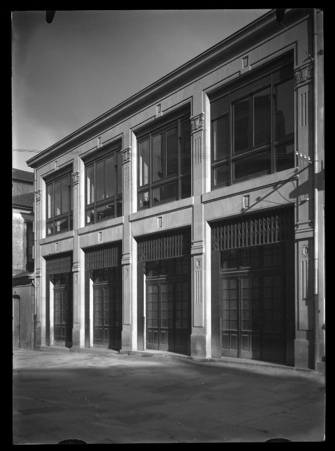 Joaquín Pintos / Almacén ferretería Saturnino Varela ( Pontevedra ) / Pocedencia: Museo de Pontevedra